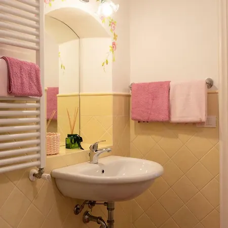 Le Rose Di Leonardo - Antica Dimora Appartement *